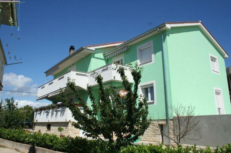 Lucija Apartments Vrh  Esterno foto