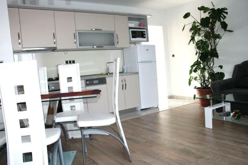 Lucija Apartments Vrh  Esterno foto